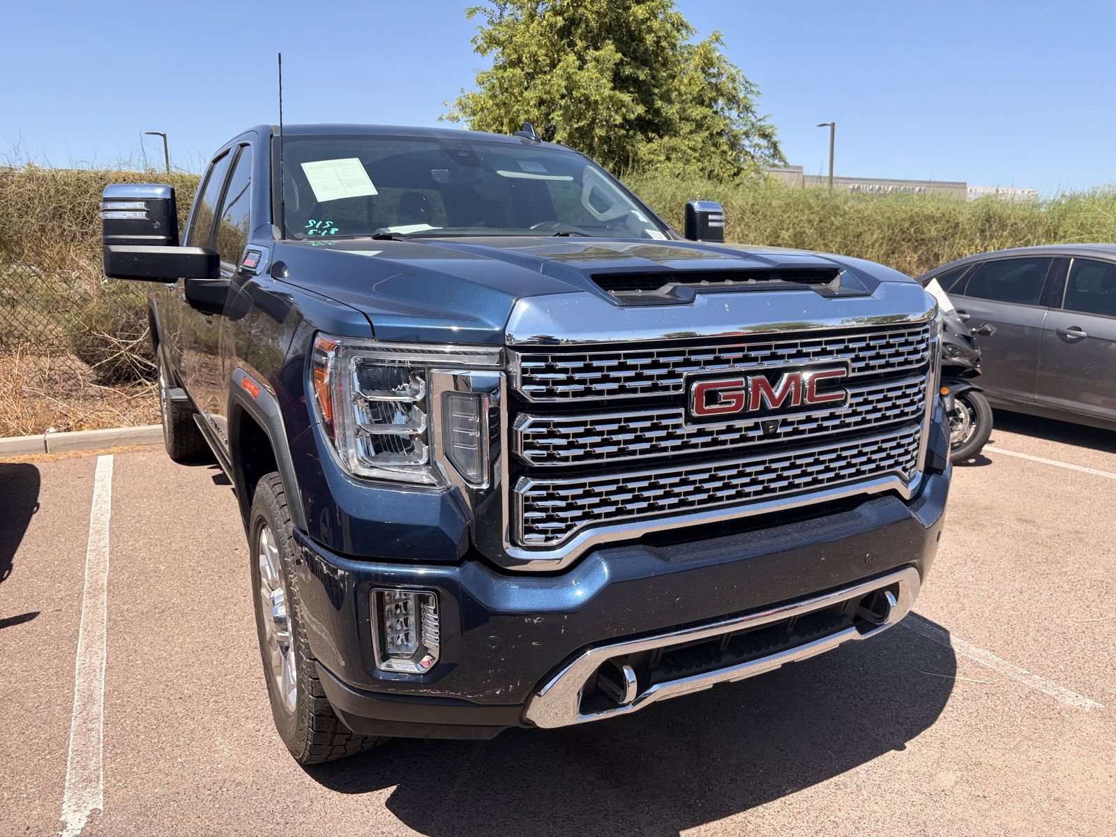 Used 2023 GMC Sierra 2500 Denali w/ Denali Ultimate Package AWD/4WD image 3