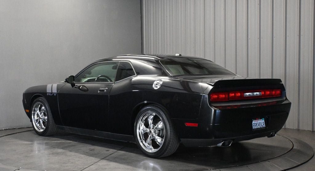 Used 2010 Dodge Challenger R/T RWD image 7