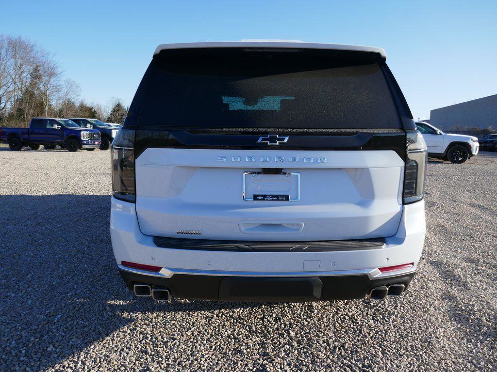 New 2026 Chevrolet Suburban High Country image 4
