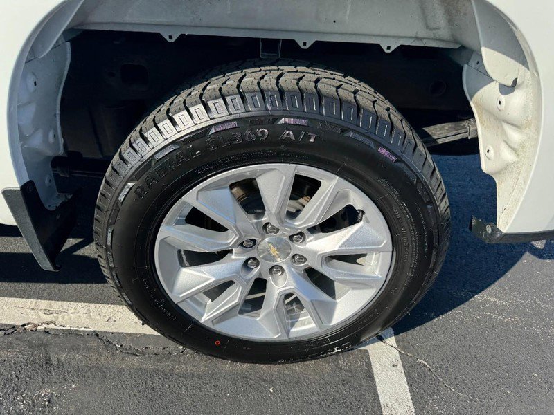 Used 2023 Chevrolet Silverado 1500 Custom image 6