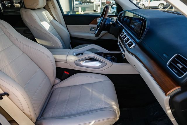 Used 2022 Mercedes-Benz GLS 450 4MATIC image 17