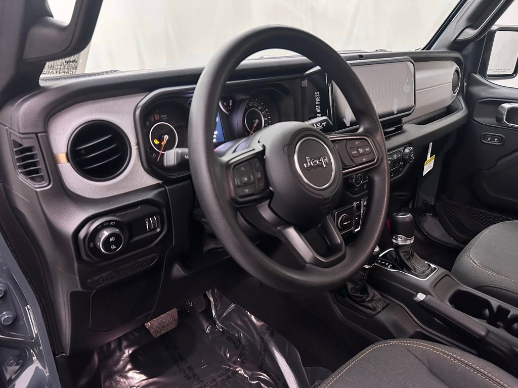 New 2026 Jeep Gladiator Sport AWD/4WD image 11