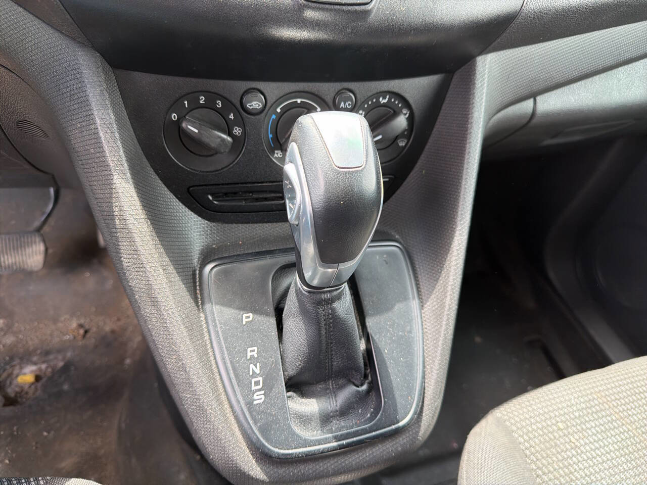 Used 2016 Ford Transit Connect XL FWD image 17