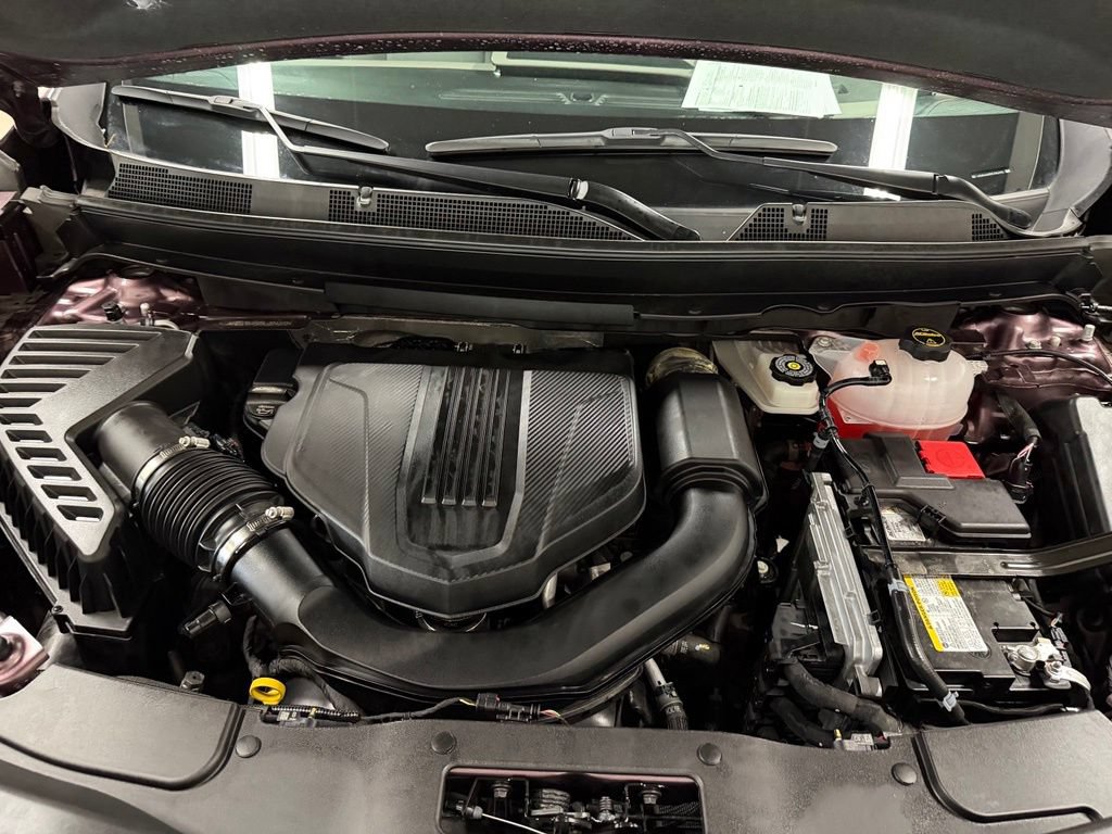 Certified 2025 GMC Acadia Elevation w/ Black Edition FWD image 39