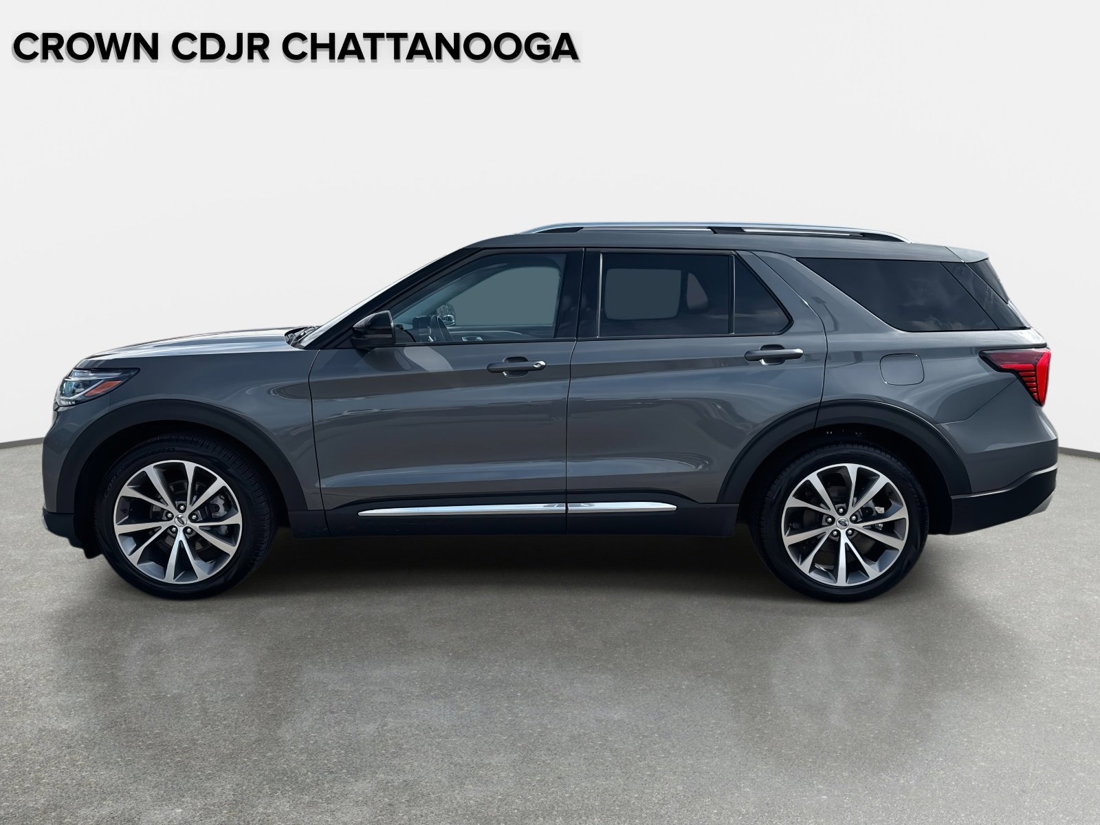 Used 2025 Ford Explorer Platinum w/ Ultimate Package image 8