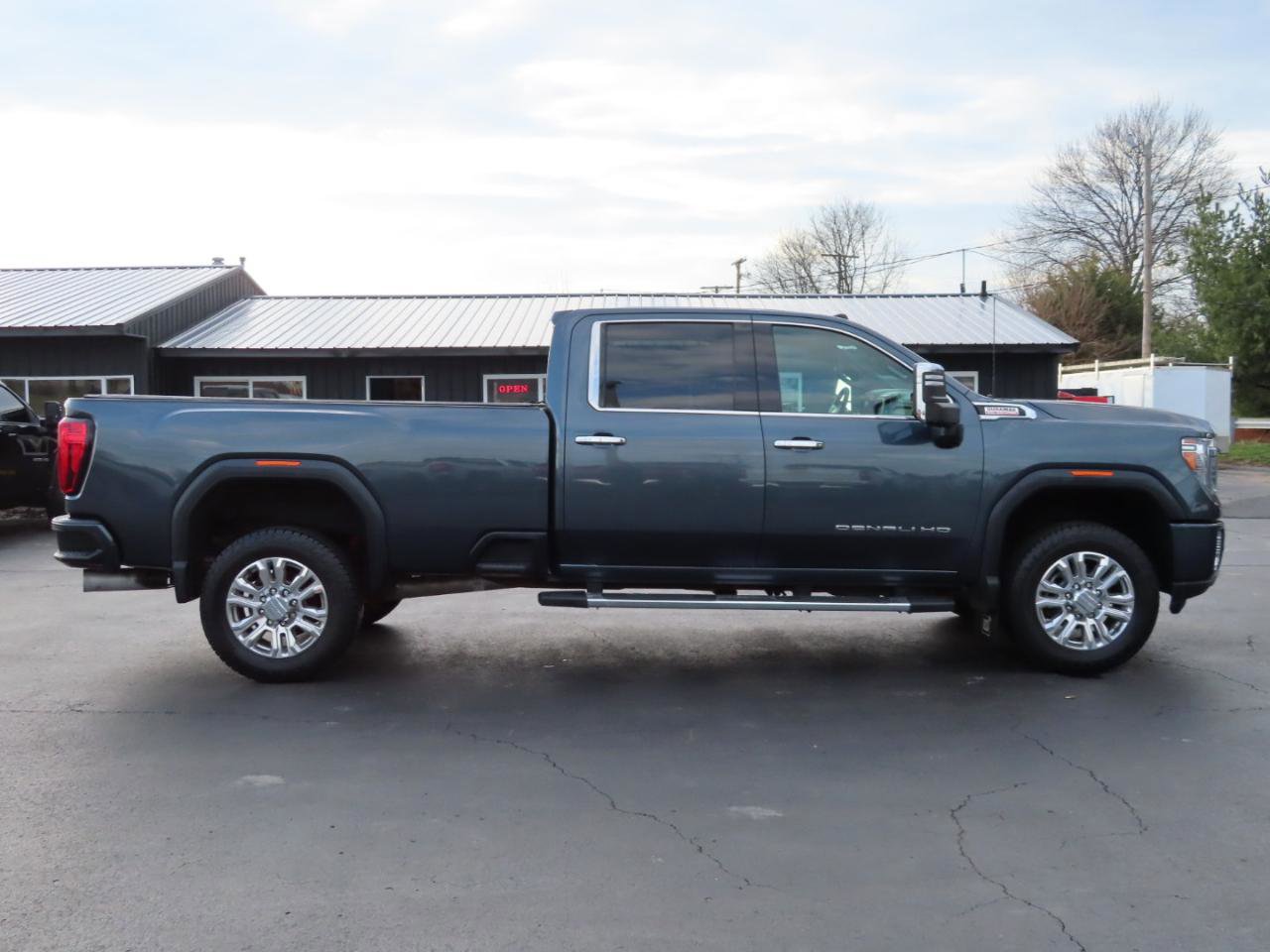 Used 2020 GMC Sierra 3500 Denali image 7