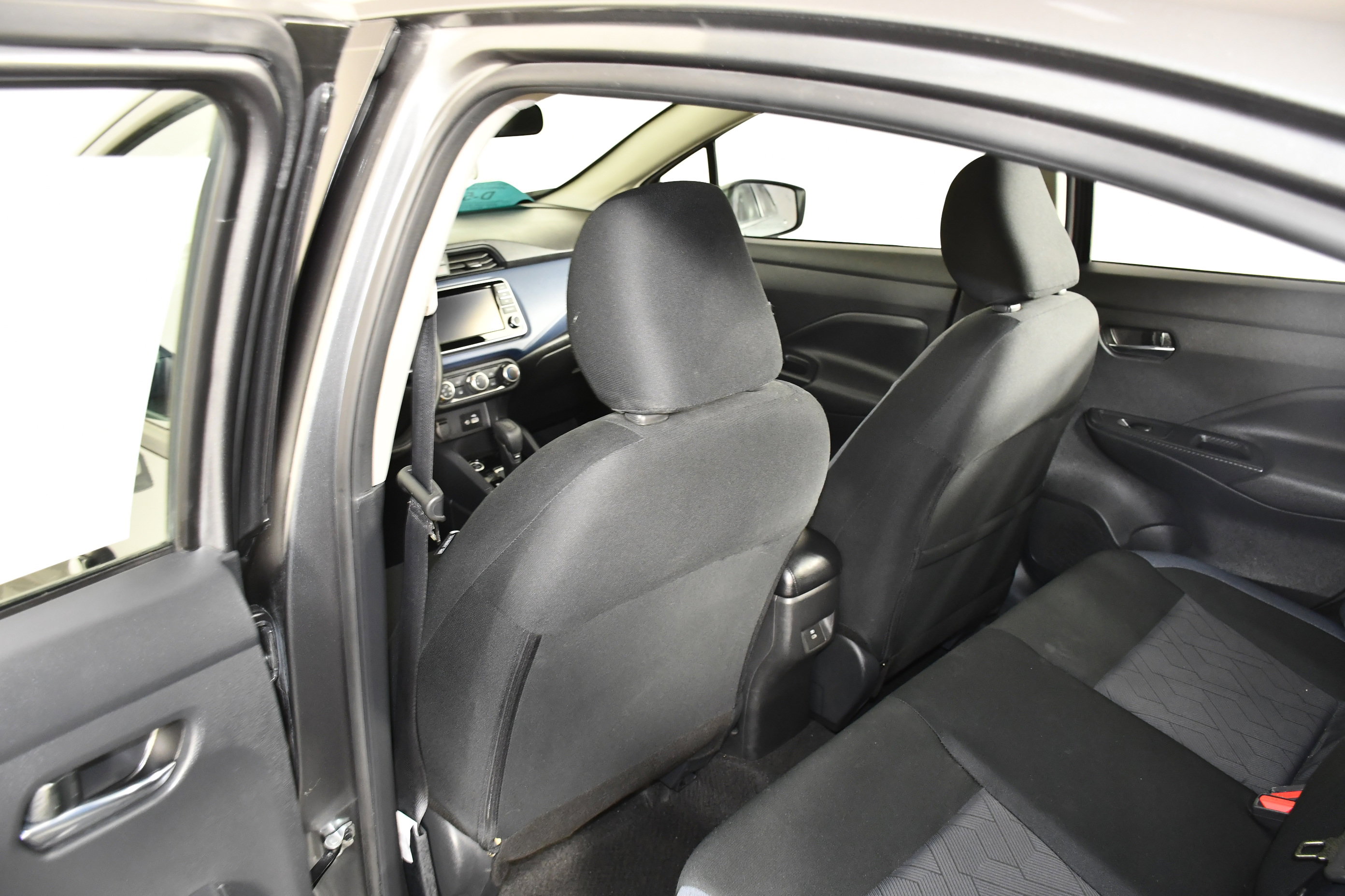 Used 2025 Nissan Versa SV FWD image 44
