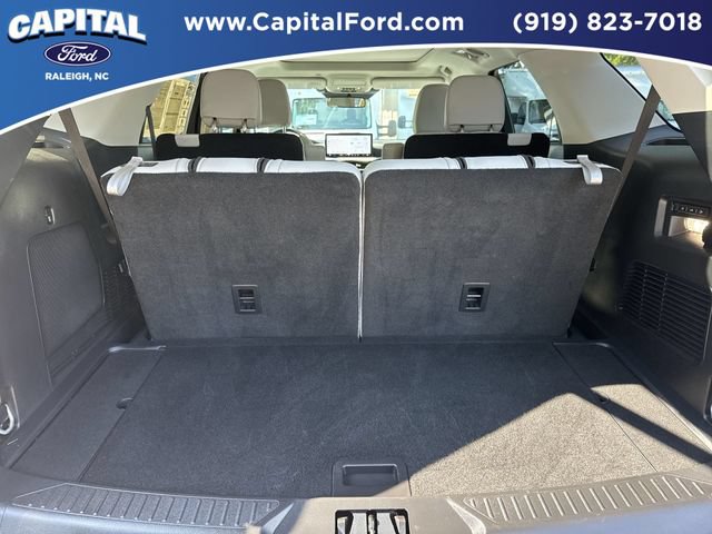 Certified 2025 Ford Explorer Platinum w/ Ultimate Package AWD/4WD image 16