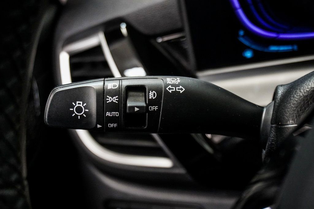 Used 2025 Kia Seltos S image 18