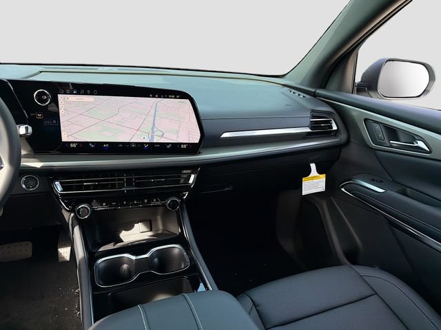 New 2026 Chevrolet Traverse LT w/ Driver Confidence Package AWD/4WD image 25