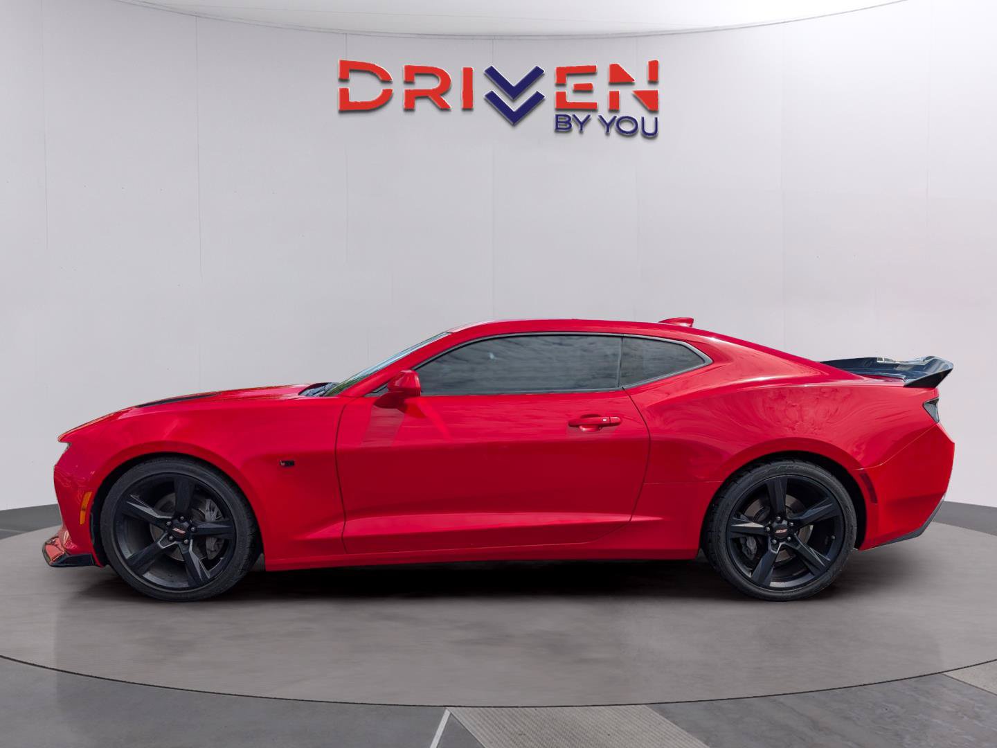 Used 2017 Chevrolet Camaro SS RWD image 4