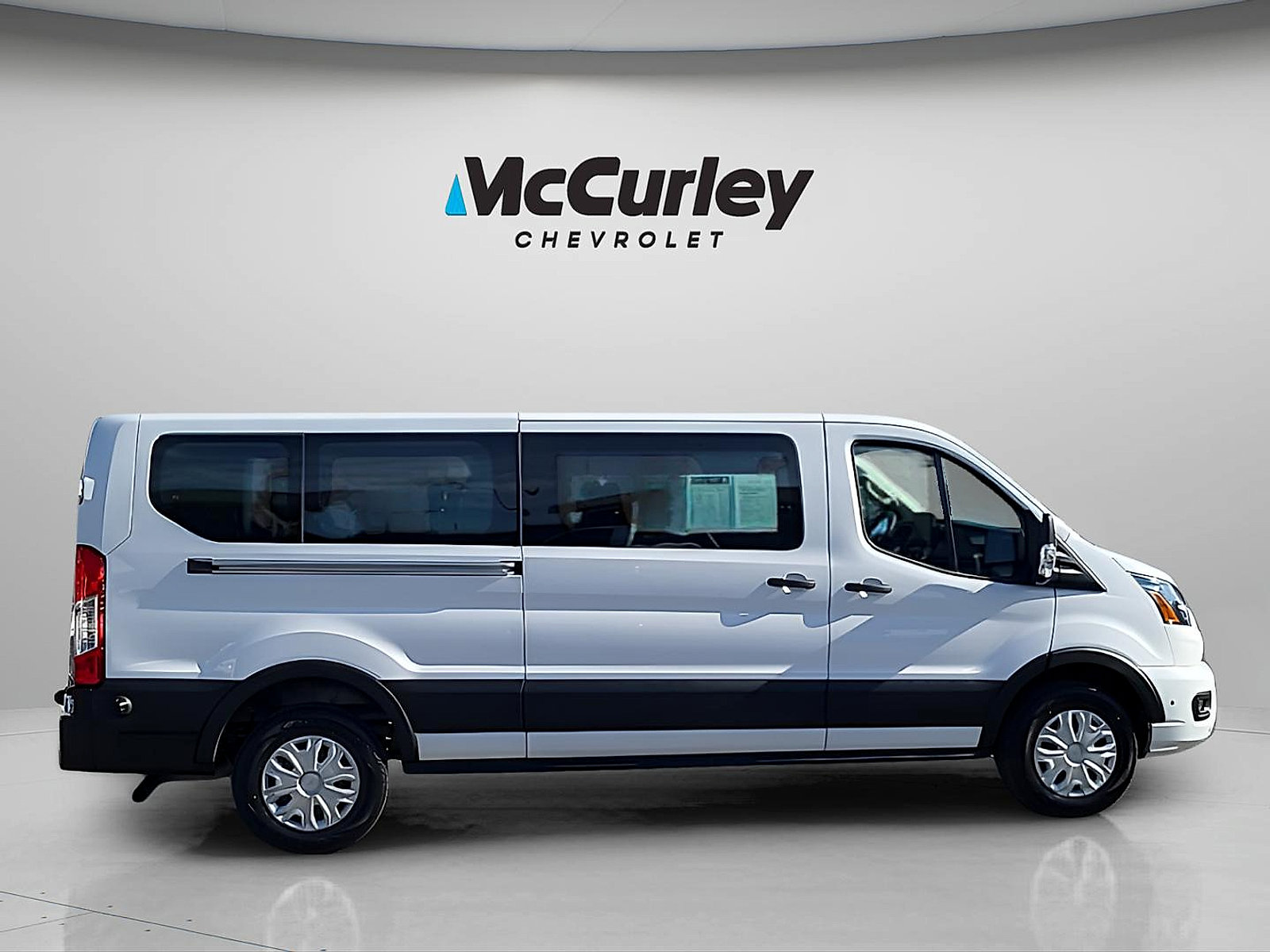 Used 2024 Ford Transit 350 XLT RWD image 8