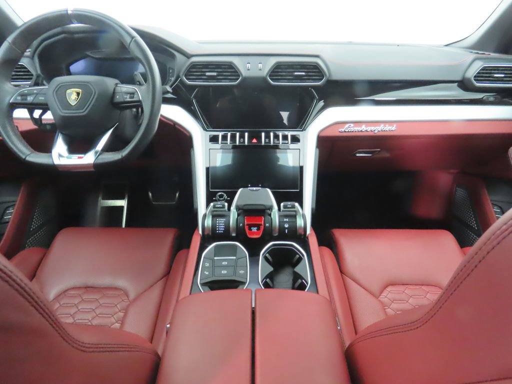 Used 2022 Lamborghini Urus image 13