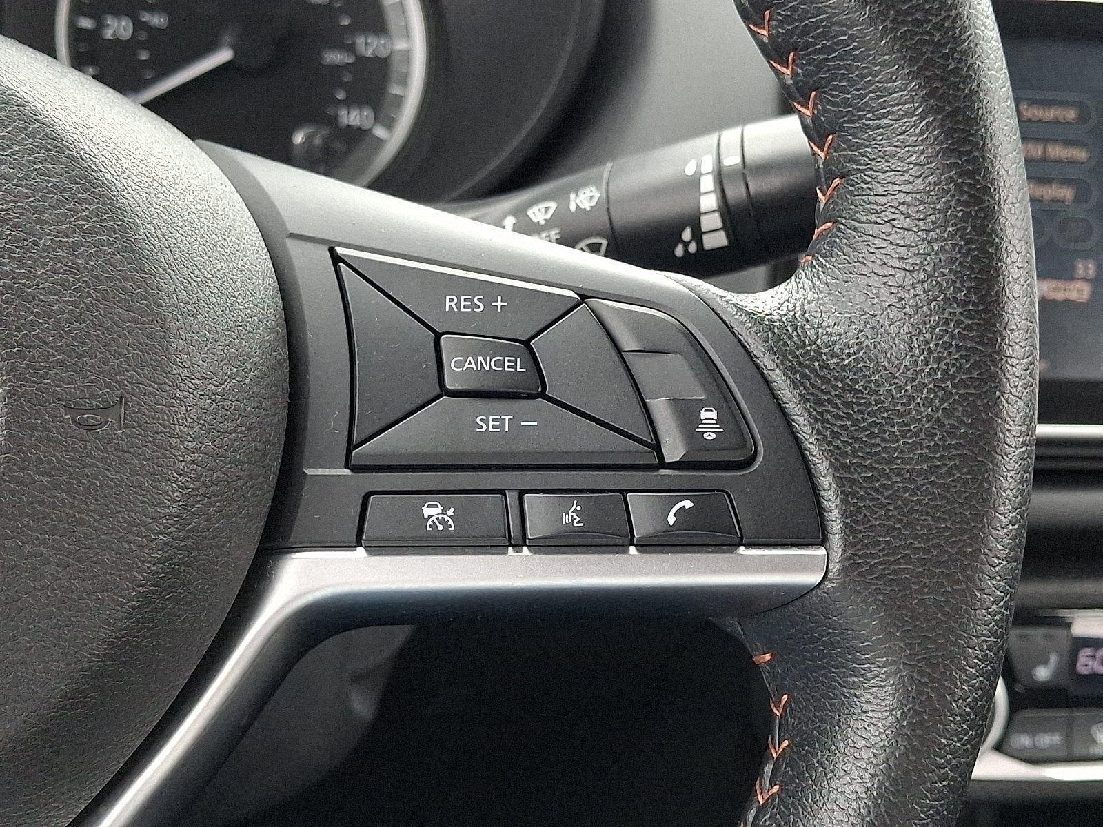 Used 2020 Nissan Versa SR w/ Convenience Package FWD image 23