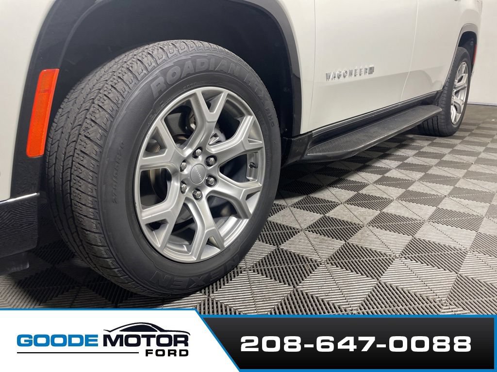 Used 2022 Jeep Wagoneer Series II AWD/4WD image 27