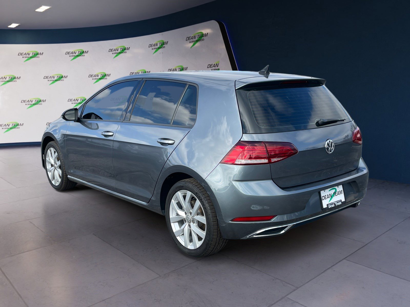 Used 2019 Volkswagen Golf SE w/ Driver Assistance Package image 4