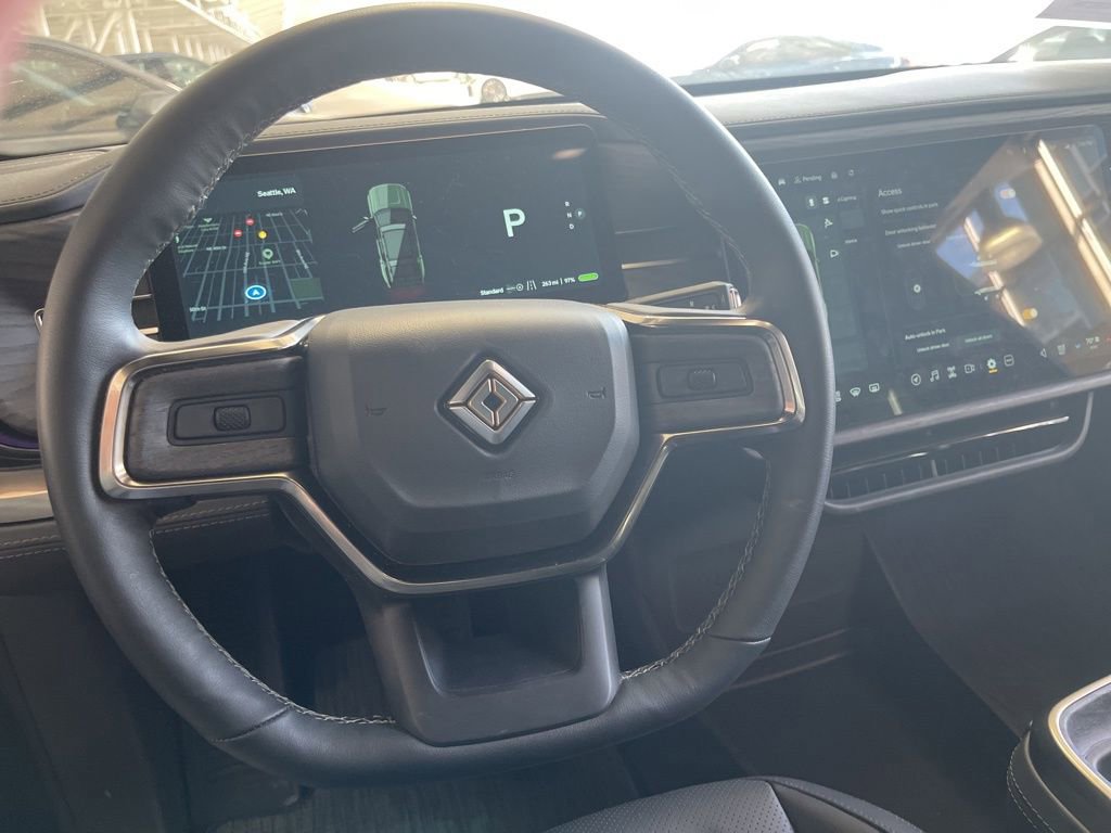 Used 2025 Rivian R1S Adventure image 27