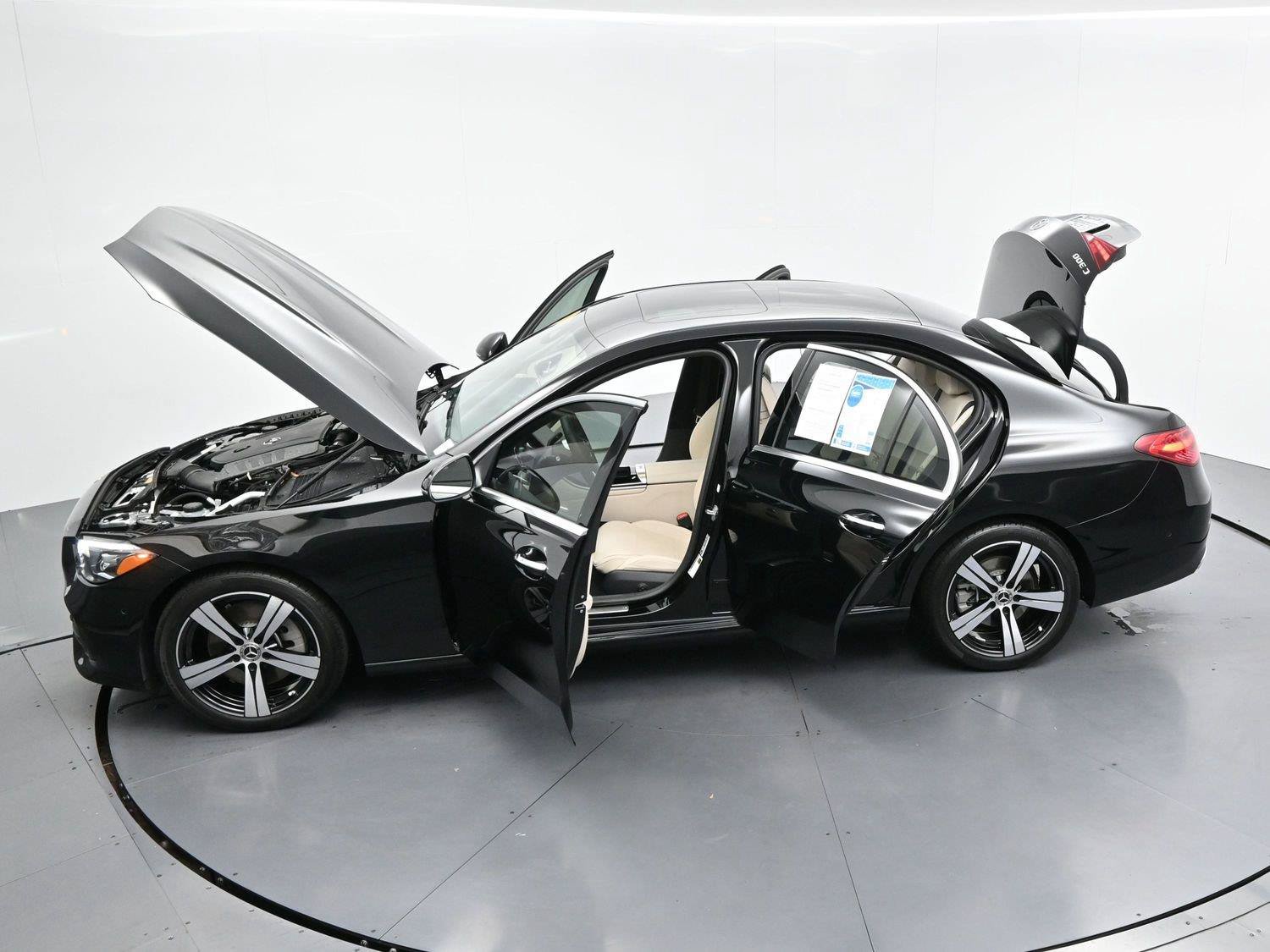 Used 2025 Mercedes-Benz C 300 4MATIC Sedan image 39