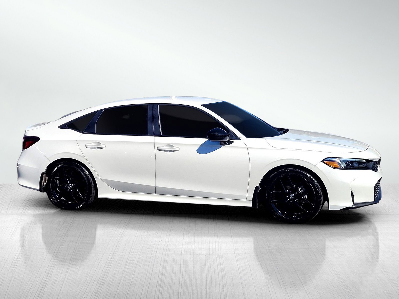 Used 2025 Honda Civic Sport image 4