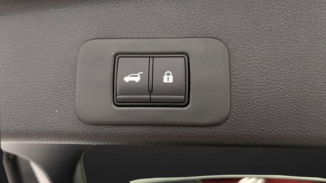 Used 2025 Nissan Murano SV AWD/4WD image 29