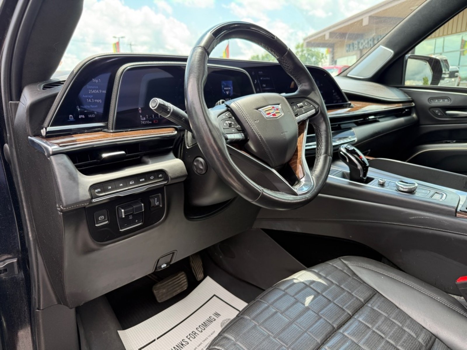 Used 2022 Cadillac Escalade Sport Platinum w/ LPO, ONYX Package AWD/4WD image 20