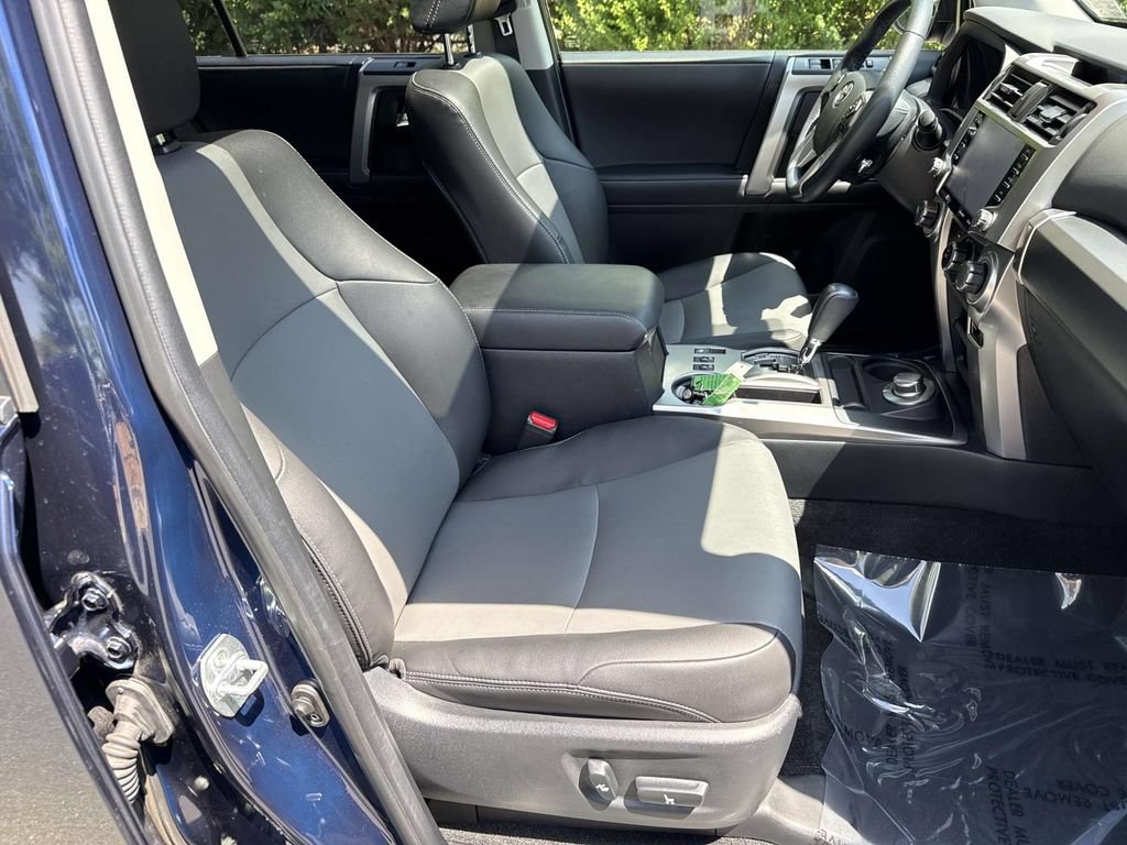Used 2024 Toyota 4Runner SR5 Premium w/ Moonroof Package AWD/4WD image 7