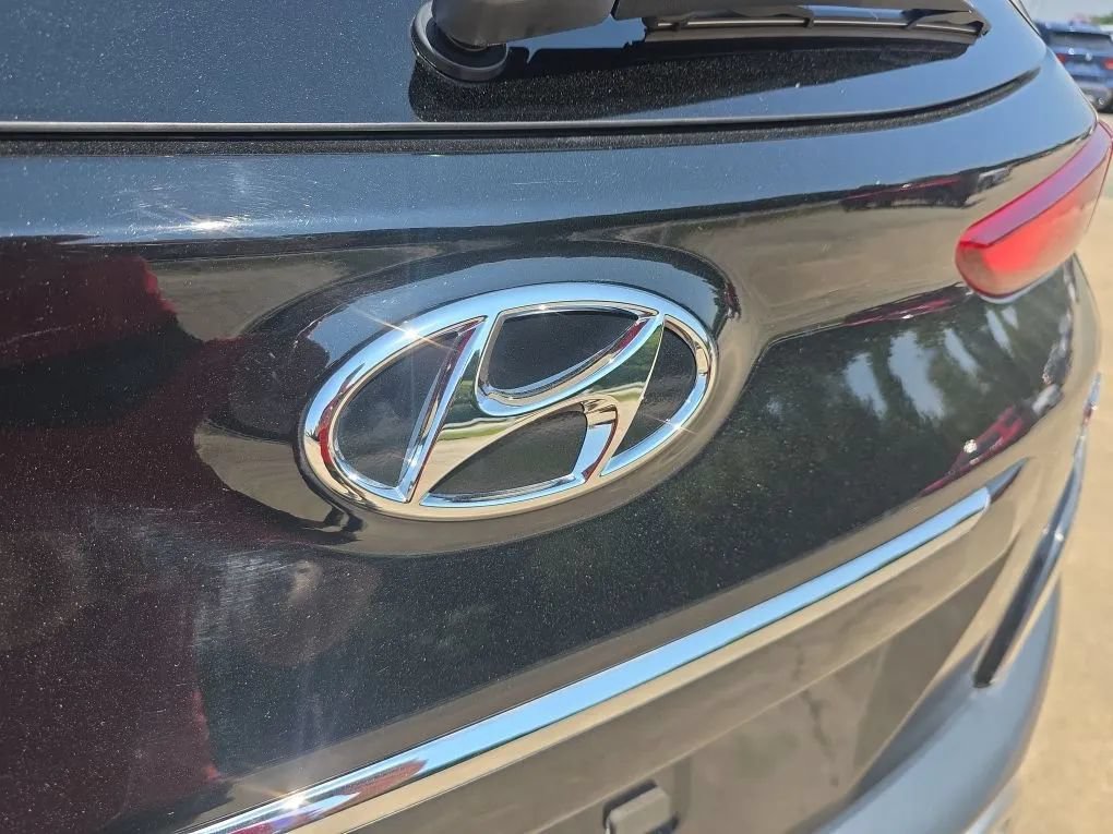 Used 2023 Hyundai Kona Limited AWD/4WD image 10