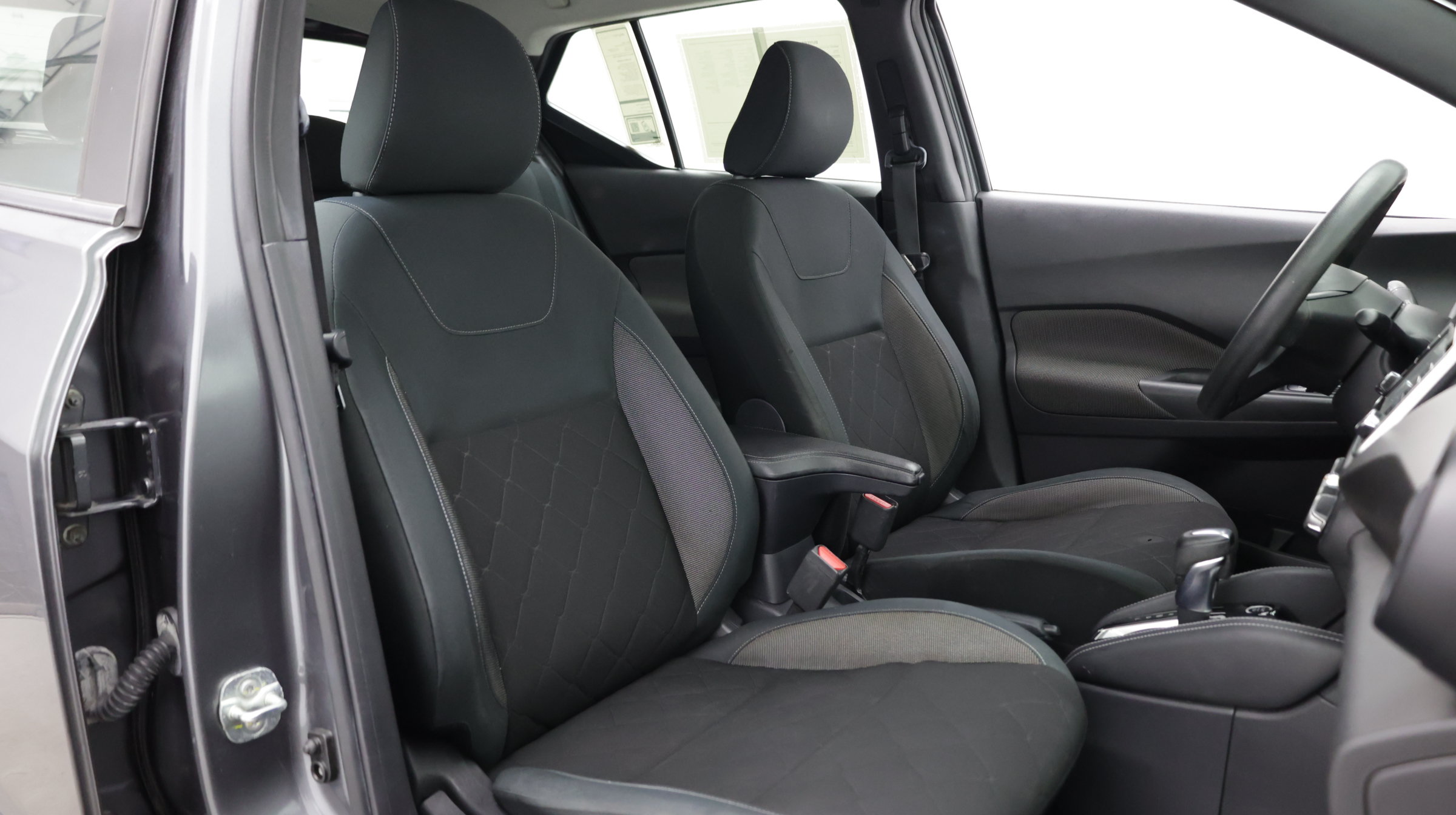 Used 2019 Nissan Kicks S FWD image 35