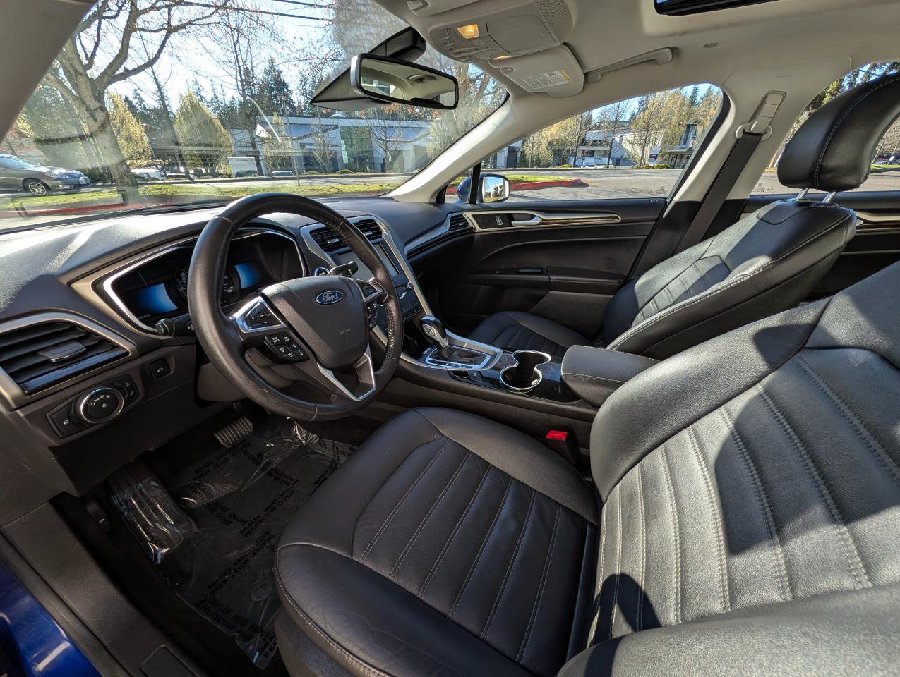 Used 2015 Ford Fusion SE w/ Equipment Group 502A image 7