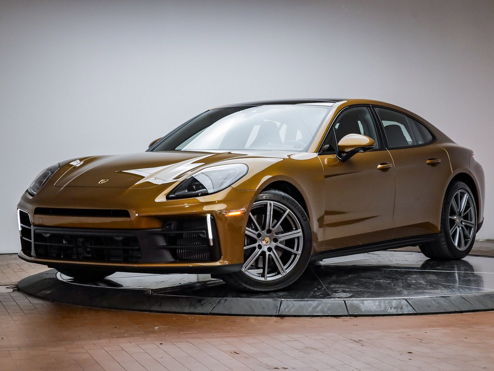 Certified 2025 Porsche Panamera image 1