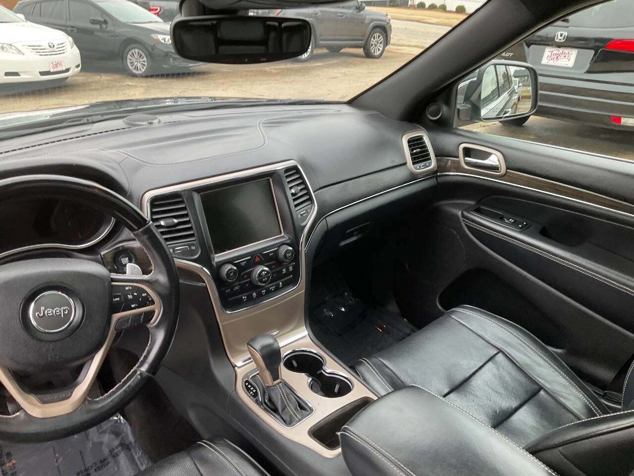 Used 2017 Jeep Grand Cherokee Overland RWD image 16