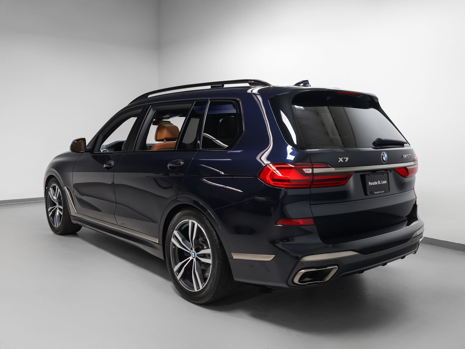 Used 2022 BMW X7 M50i AWD/4WD image 3