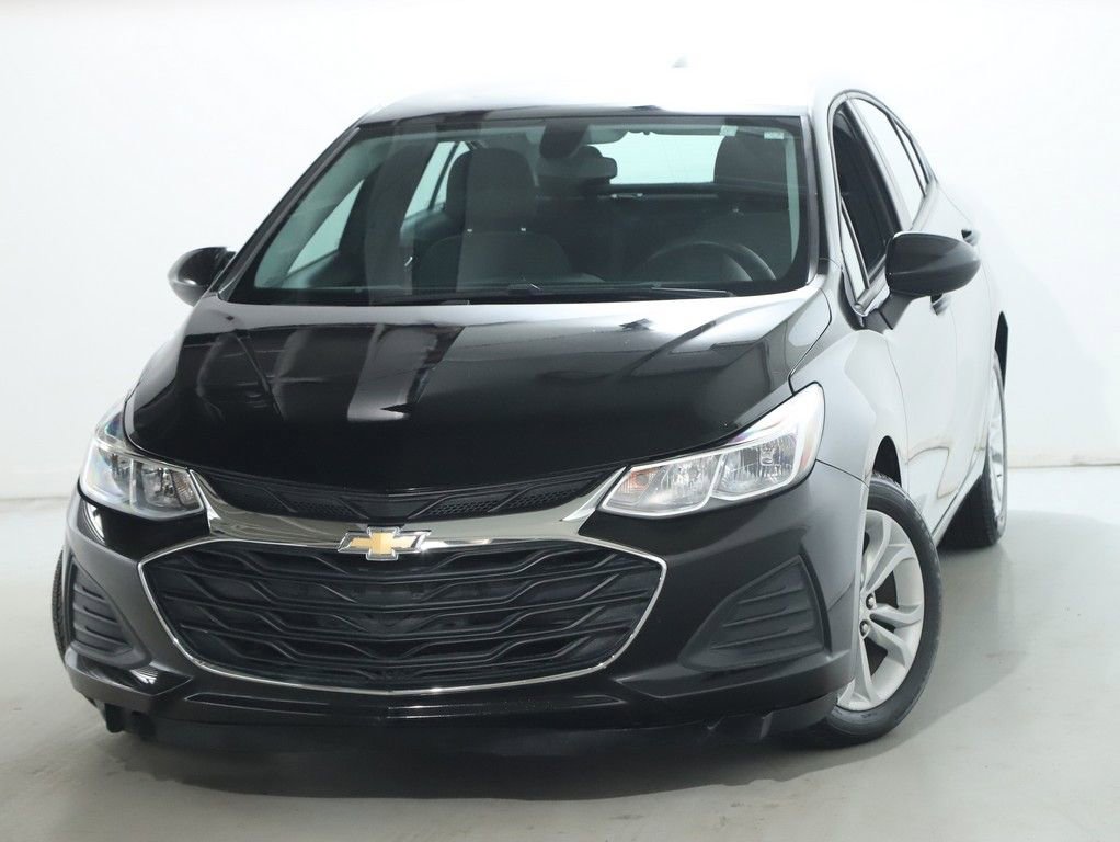 Used 2019 Chevrolet Cruze LS w/ LS Convenience Package image 3