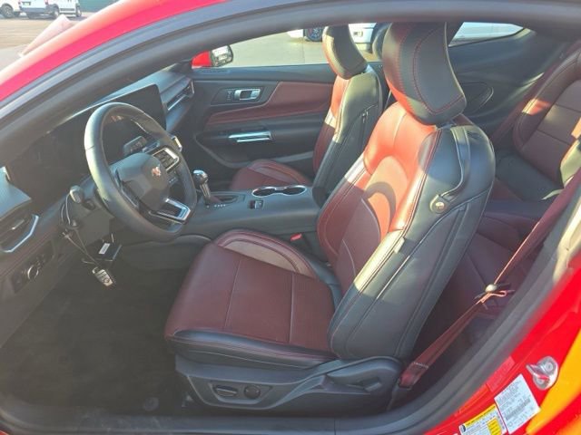 Used 2025 Ford Mustang GT Premium RWD image 9