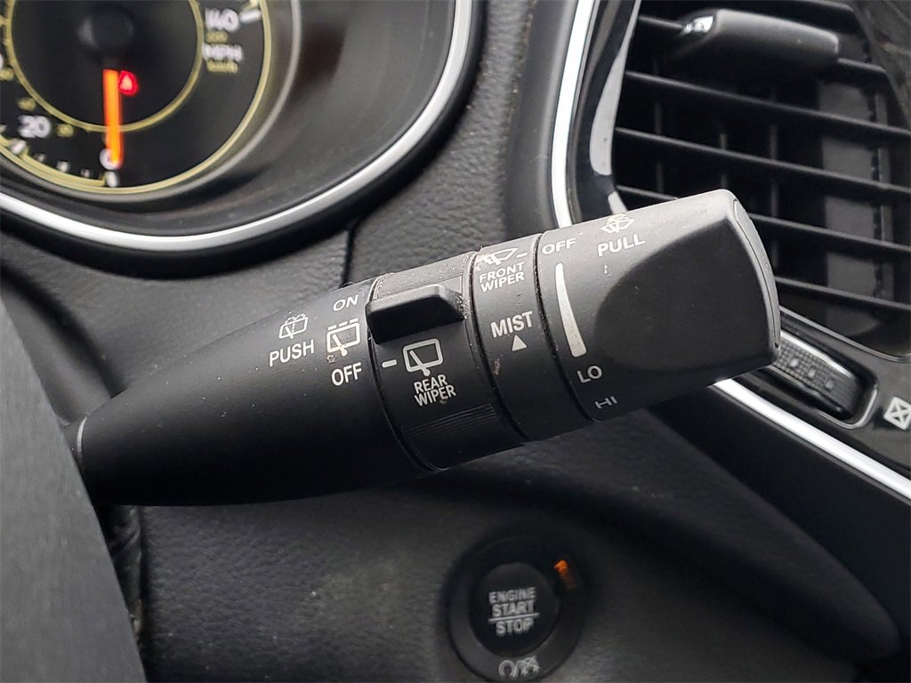 Used 2022 Jeep Cherokee Limited image 24