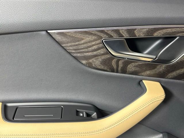 Used 2025 Audi Q7 3.0T Premium Plus image 23