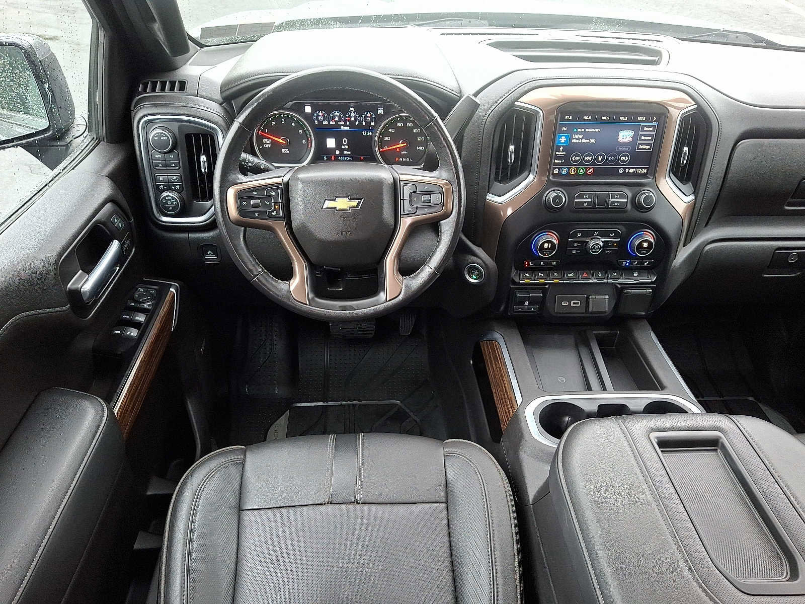 Used 2020 Chevrolet Silverado 1500 High Country w/ Technology Package AWD/4WD image 11