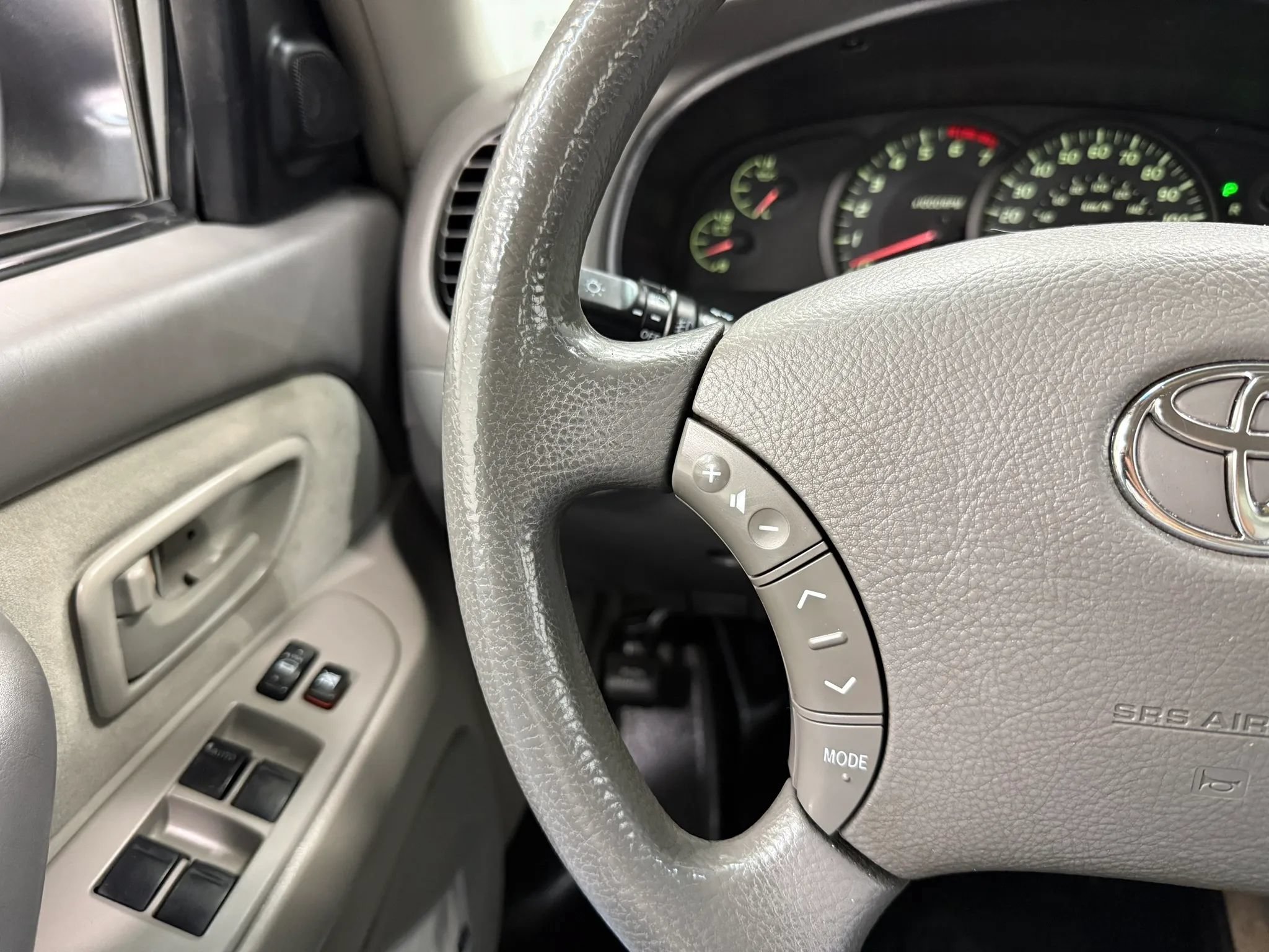 Used 2005 Toyota Tundra Limited AWD/4WD image 26