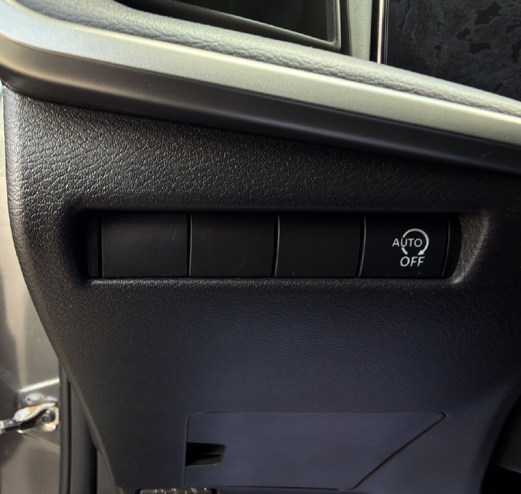 Certified 2025 Nissan Kicks S FWD image 15