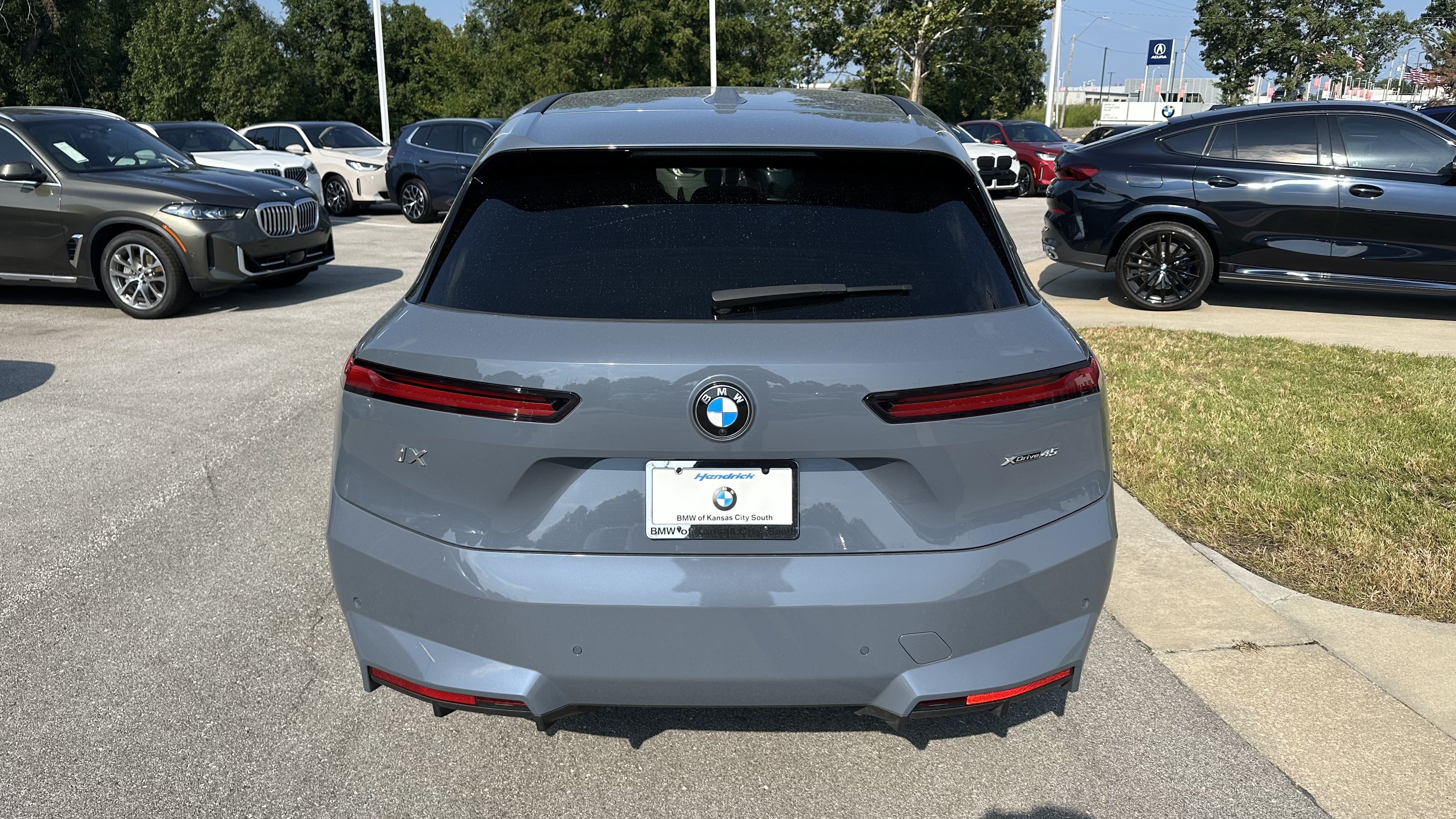 Certified 2026 BMW iX xDrive45 w/ Premium Package AWD/4WD image 9