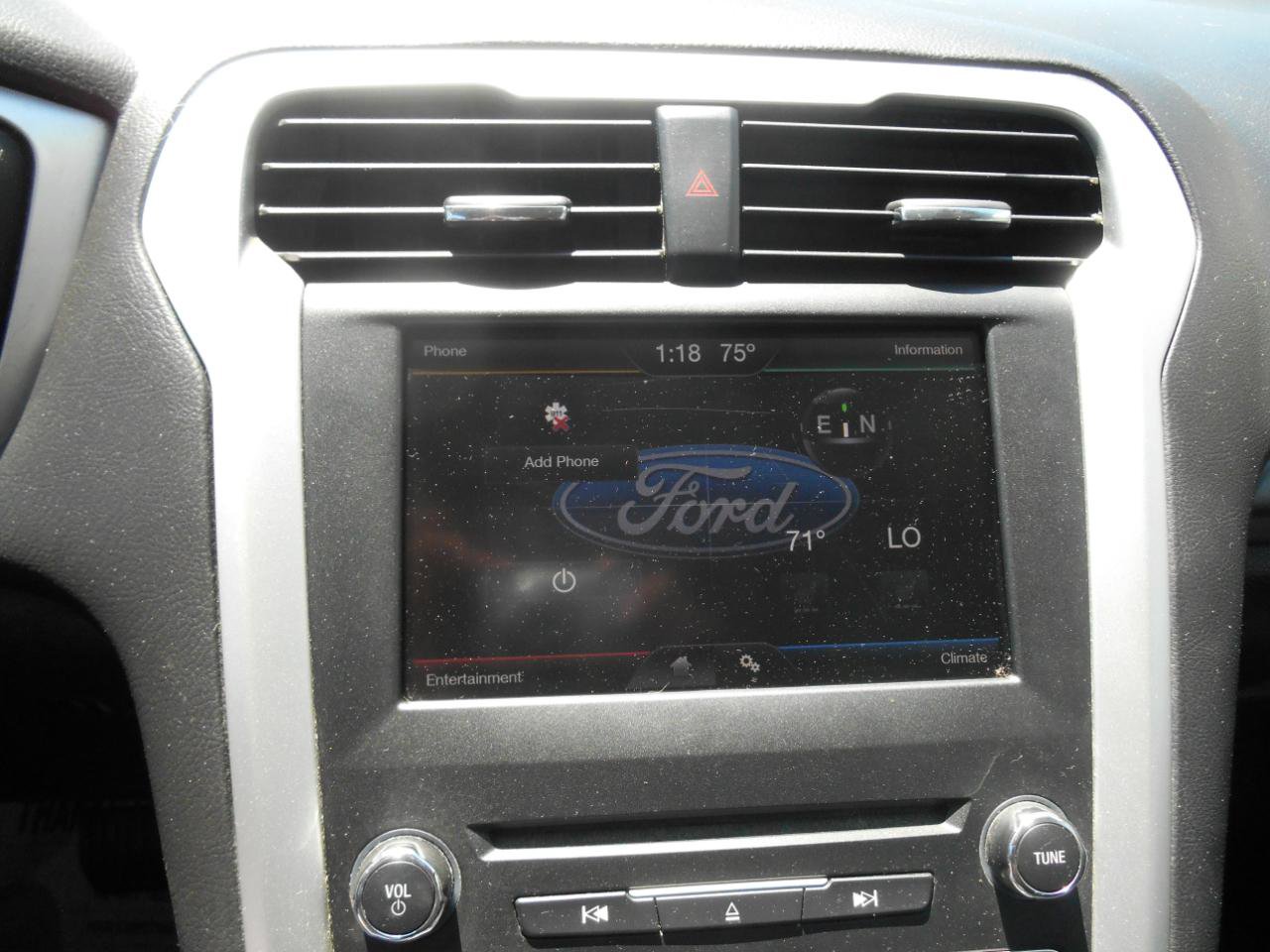 Used 2016 Ford Fusion SE FWD image 6