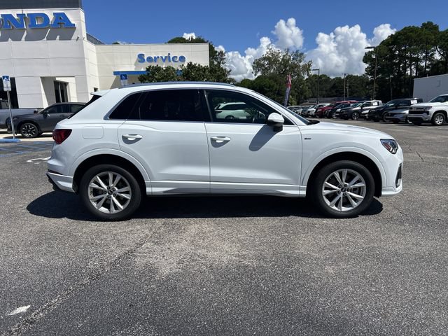 Used 2023 Audi Q3 2.0T Premium AWD/4WD image 3