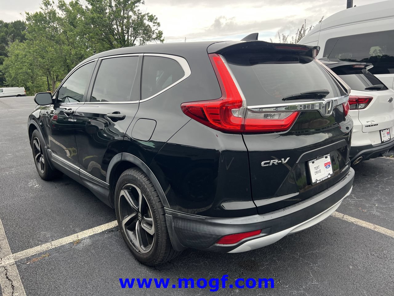 Used 2017 Honda CR-V LX image 3