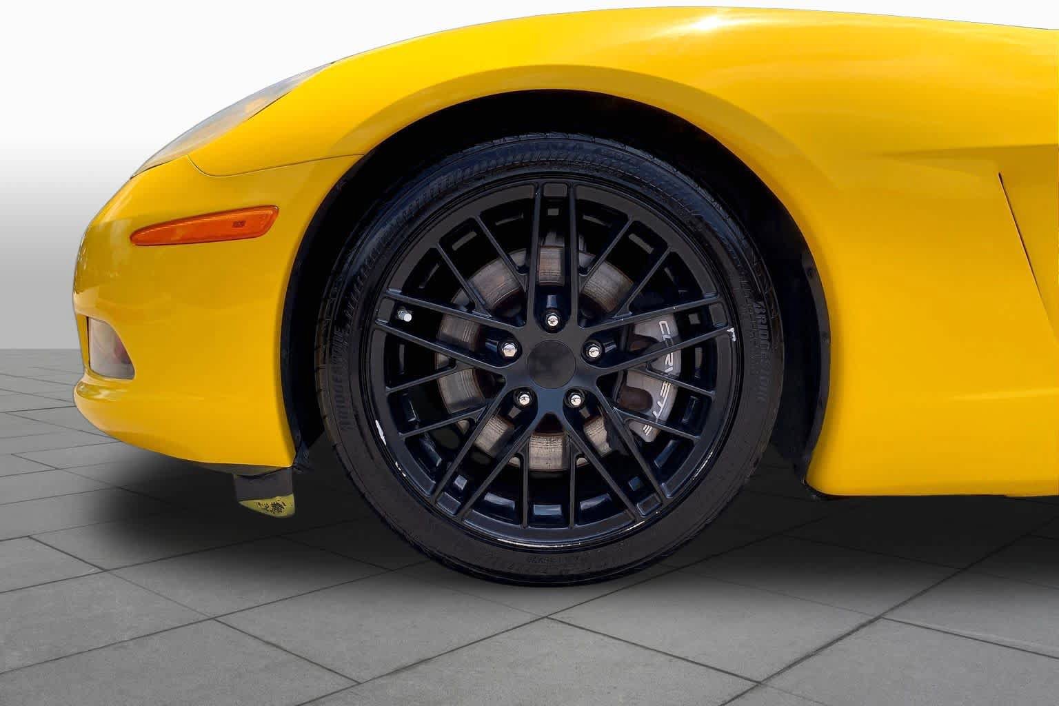 Used 2006 Chevrolet Corvette Coupe RWD image 8