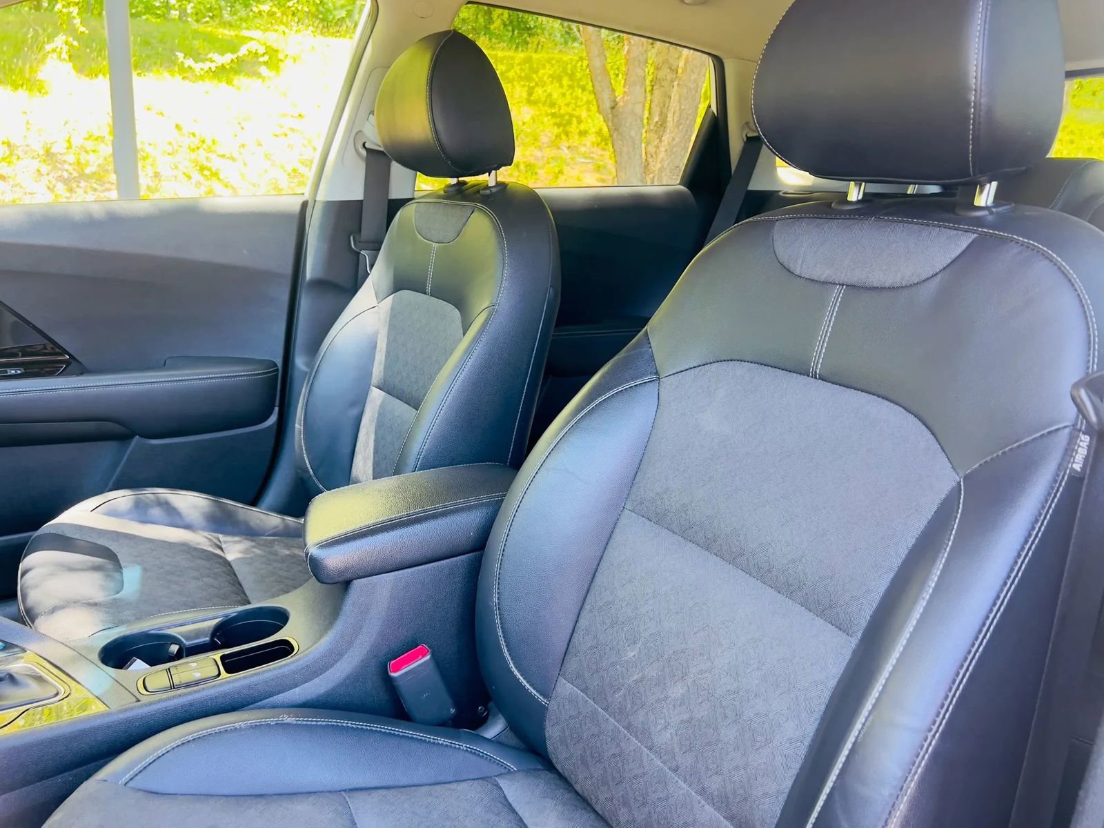 Used 2017 Kia Niro FWD image 26