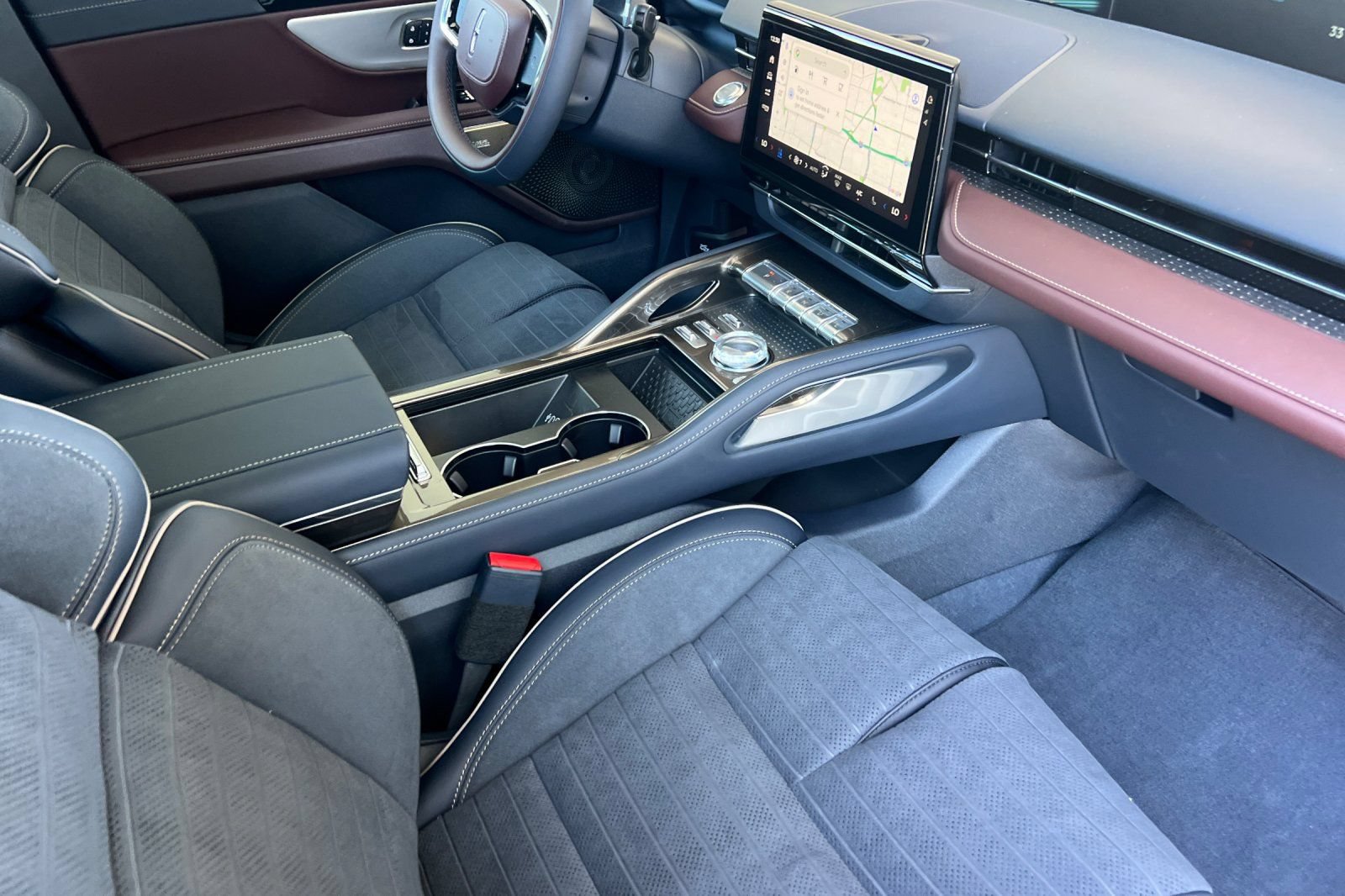 New 2026 Lincoln Nautilus Black Label w/ Jet Appearance Package AWD/4WD image 13