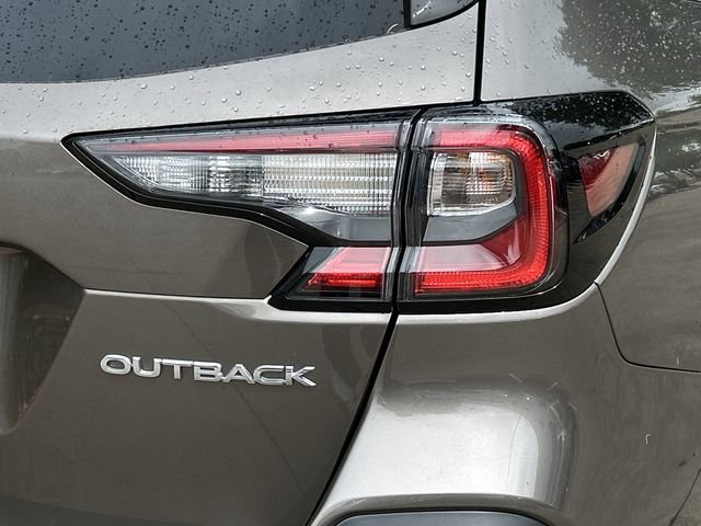 Used 2024 Subaru Outback Premium AWD/4WD image 8