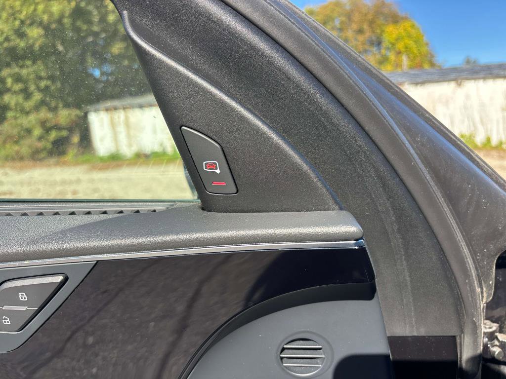 Used 2015 Audi A8 L 3.0T w/ Premium Package image 13