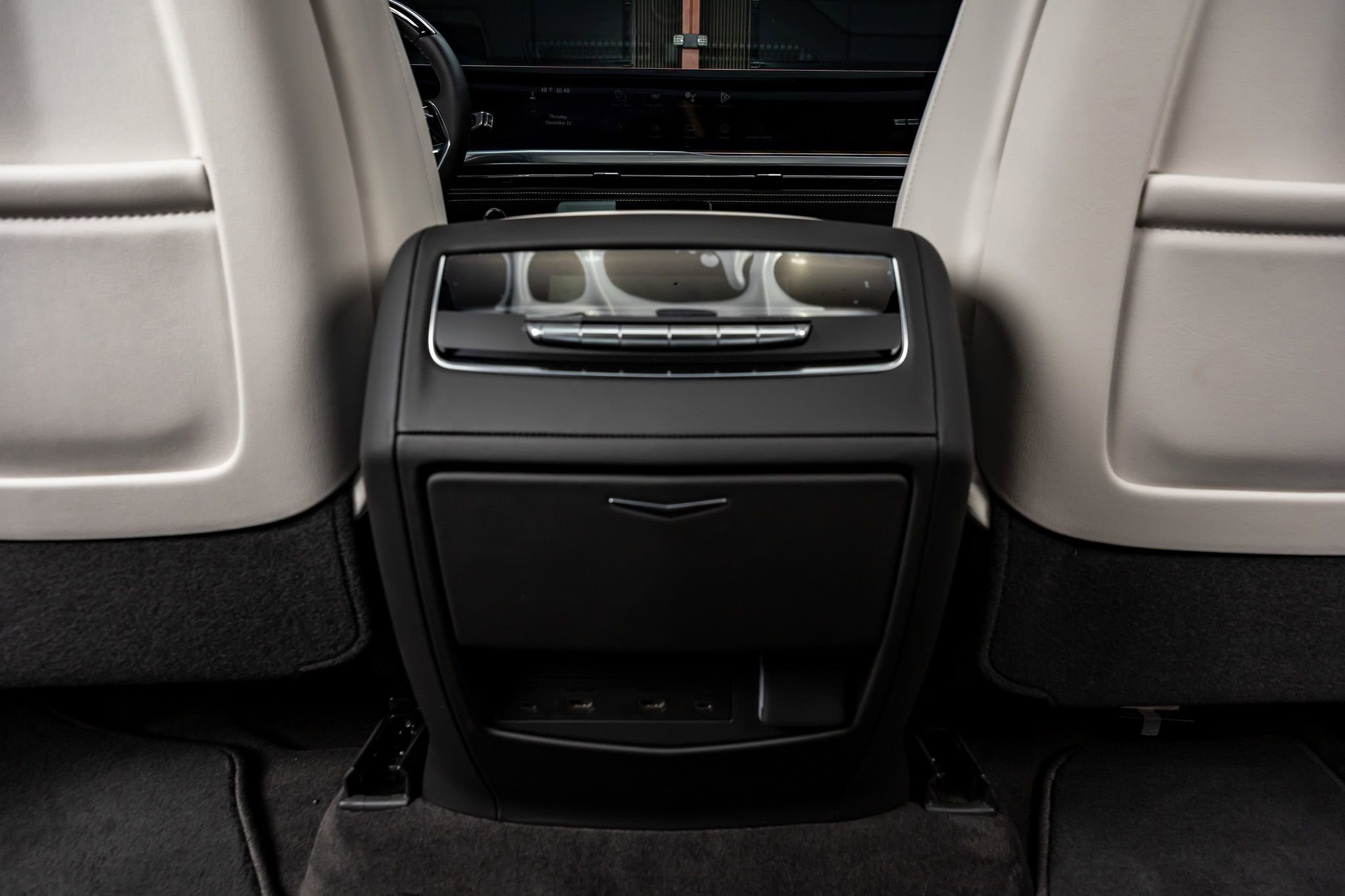 Used 2026 Cadillac Escalade Platinum Sport w/ LPO, ONYX Package image 34