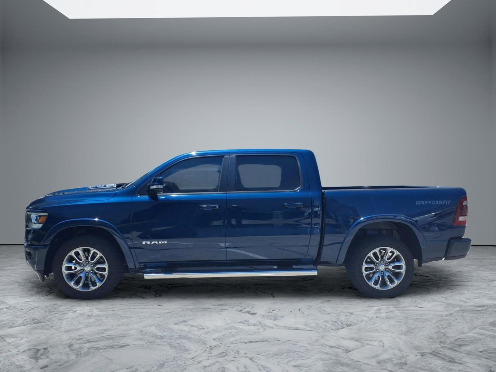 Used 2021 RAM 1500 Laramie w/ Sport Appearance Package AWD/4WD image 4